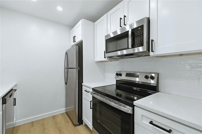 Photo - 840 NE 3rd St Unidad 300