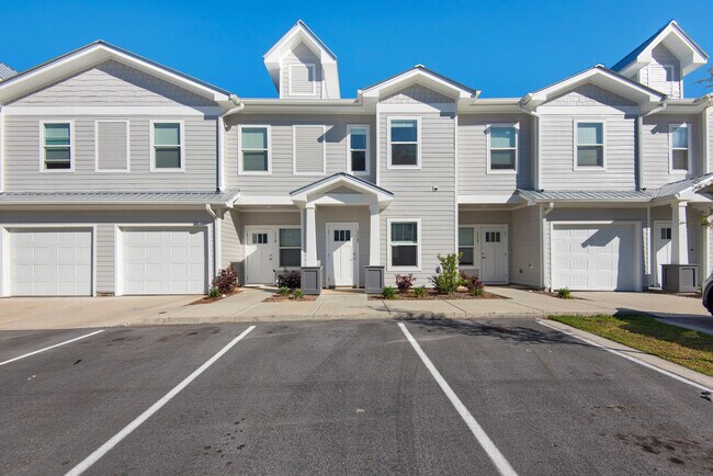 Photo - 112 Date Palm Ln