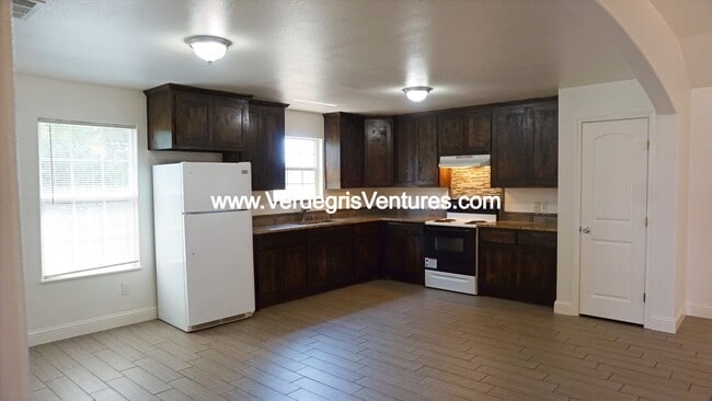 Photo - 9520 Prairieview Dr