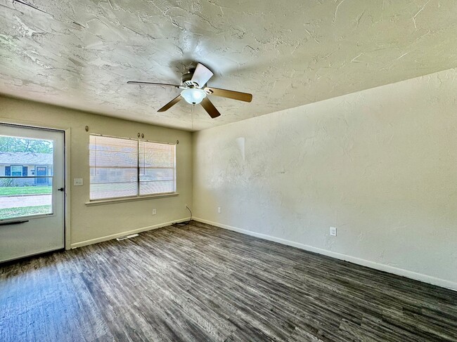 Photo - 528 N Baumann Ave