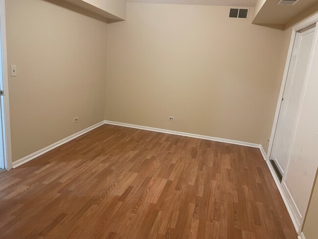 Photo - 5753 W Higgins Ave Unit 2F