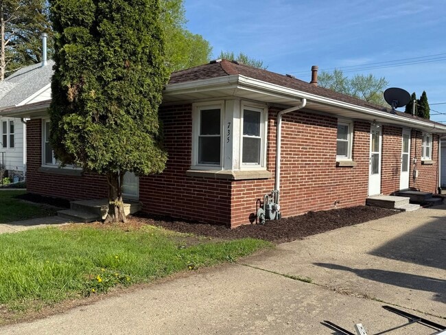 Photo - 735 Armstrong St Casa