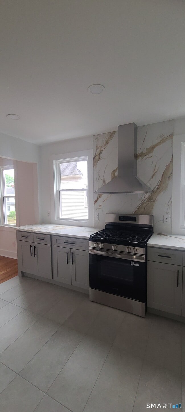 Photo - 203 Helen St Unit 2