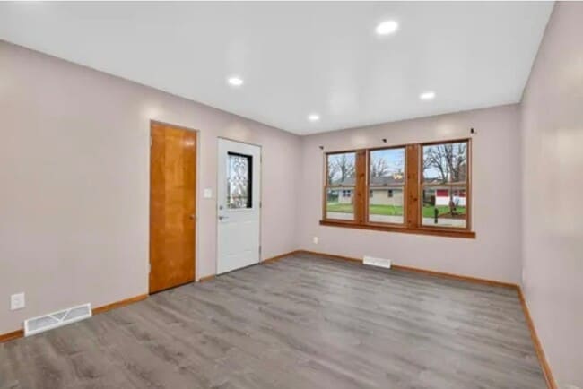 Photo - 1234 Northey St