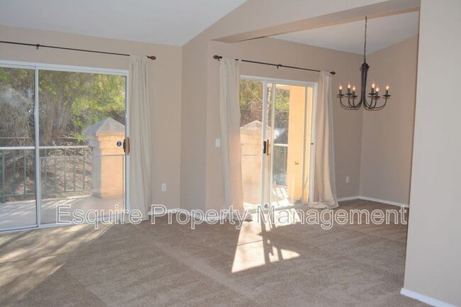 Photo - 468 Shelburne Ln Unit #C