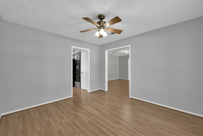 Photo - 27121 Wells Ln