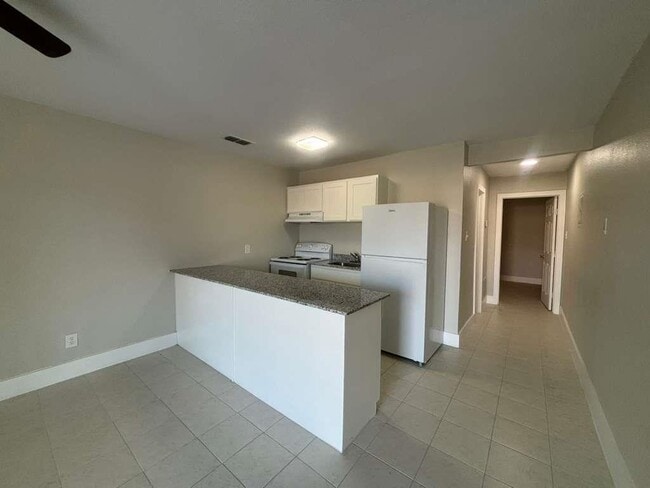 Photo - 1303 Philadelphia St Unit 3