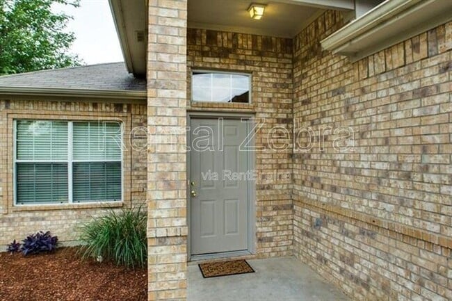 Photo - 1804 Alanbrooke Dr