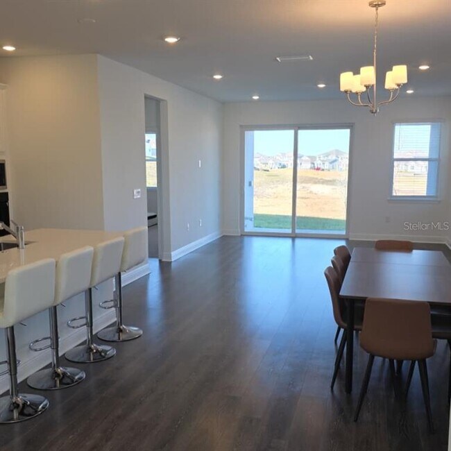 Photo - 2068 Asher Ave