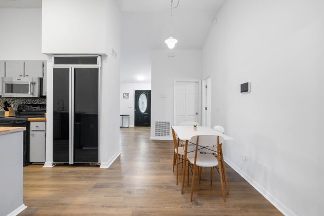 Photo - 802 Abbott Ave