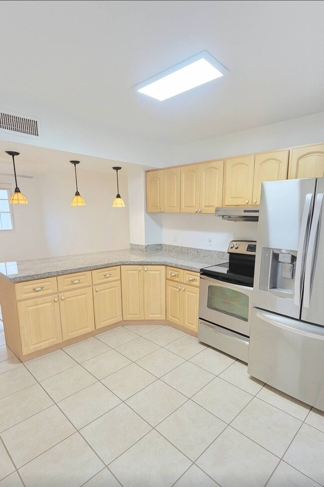 Building Photo - 1919 SW 107th Ave Rental