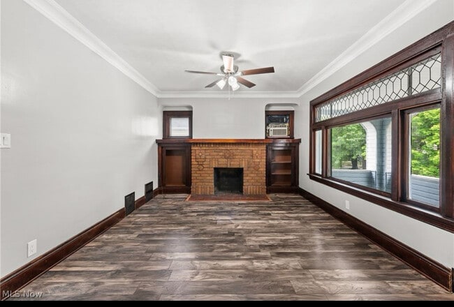 Photo - 3352 W 131st St Unit Upstairs