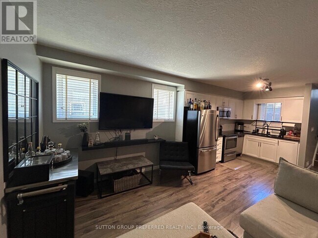 Photo - 3200 Singleton Ave