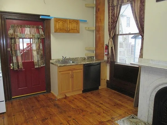 Building Photo - 42 Madison St Unit 3