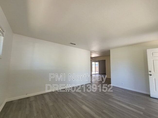 Photo - 1325 Canterbury Dr