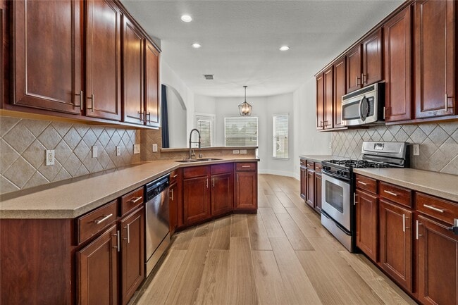 Photo - 518 Saffron Ct