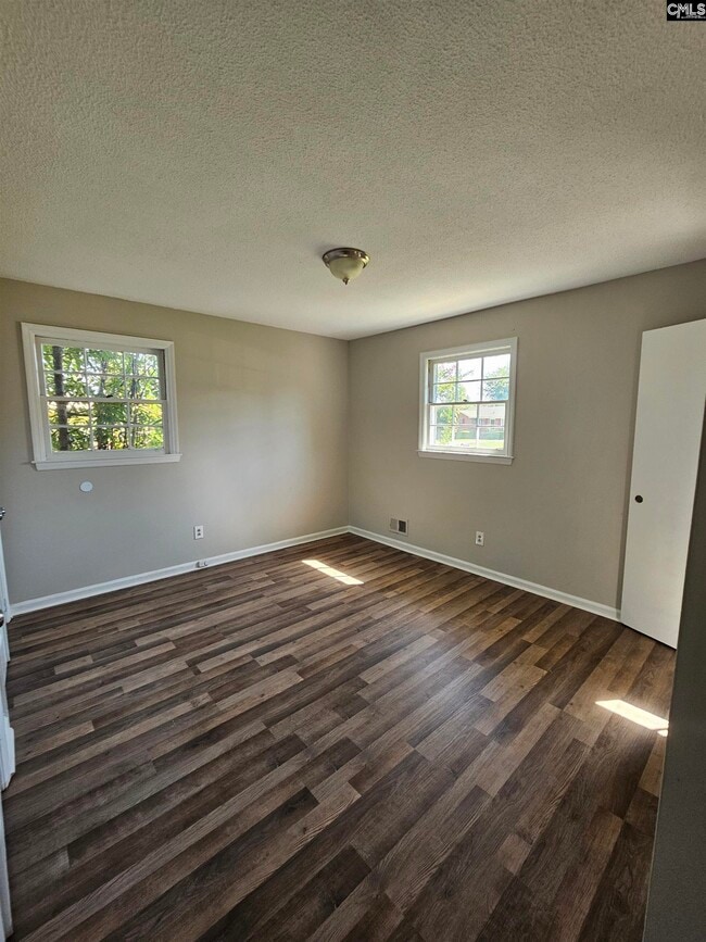 Building Photo - 3924 Trotter Rd Rental