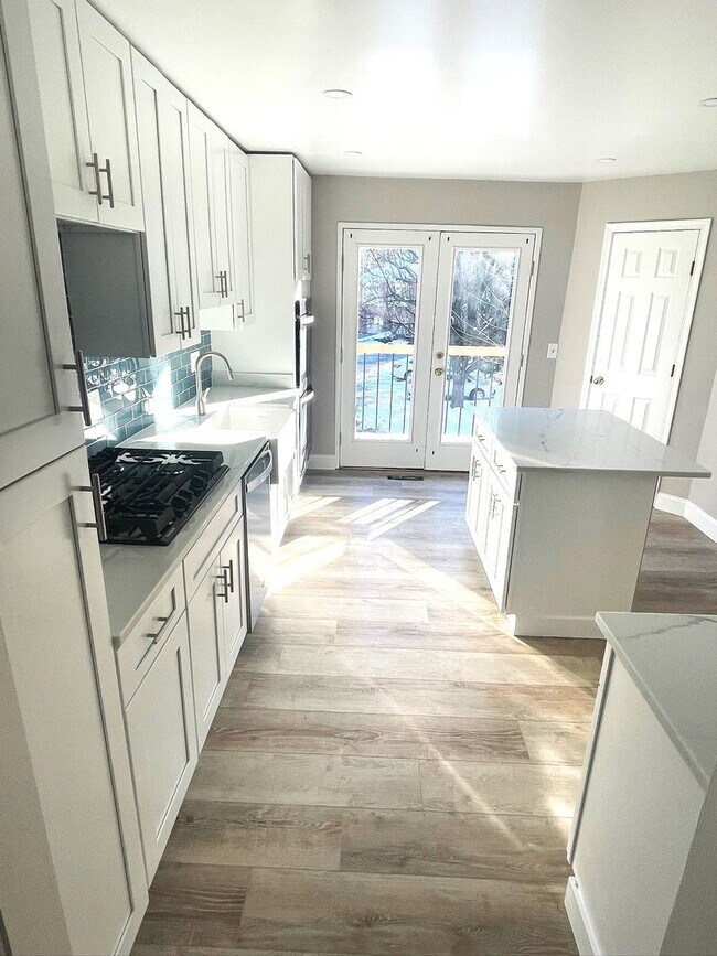 Photo - Newly Renovated 3 Level Townhome!