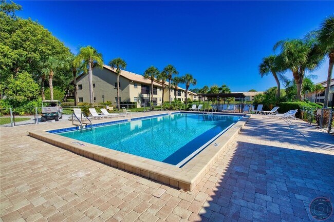 Photo - 340 3 Lakes Ln Unidad F