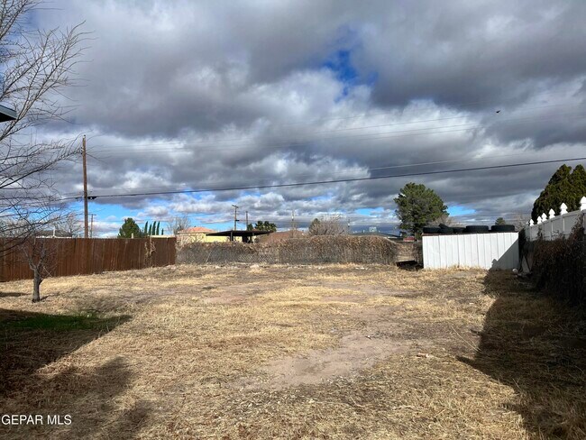 Photo - 813 Elmwood Ct