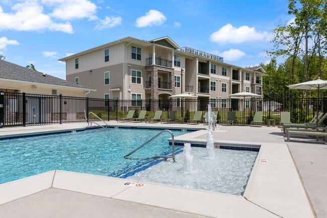 Photo - Laurel at the Woodlands