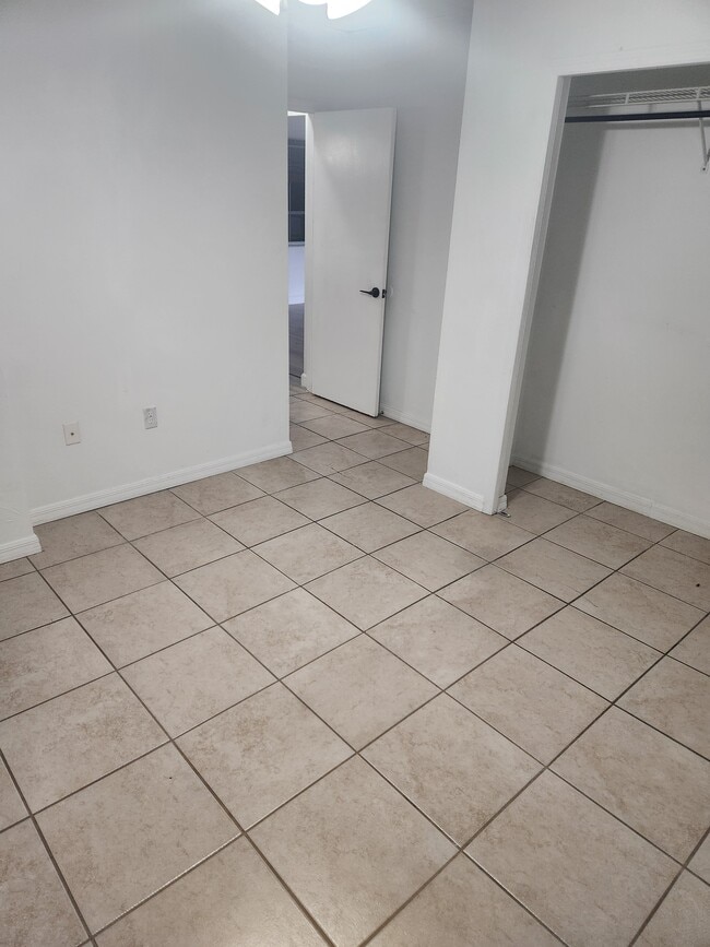 Photo - 18411 Heather Rd