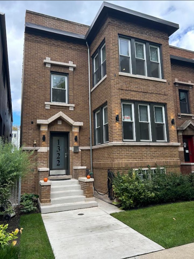 Building Photo - 1322 W Ardmore Ave