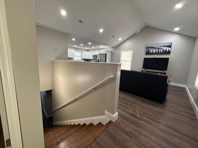 Building Photo - 810 Carson St Unit ID1331737P