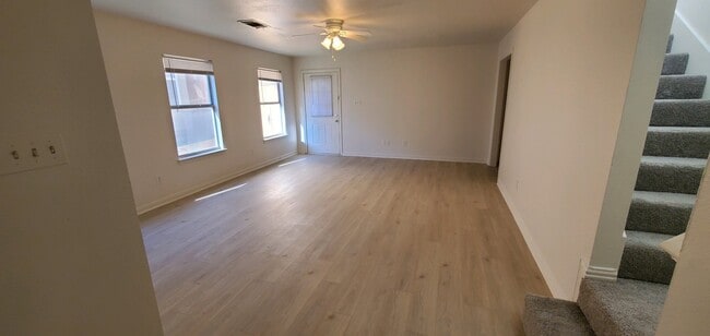 Photo - 13637 Biggs St
