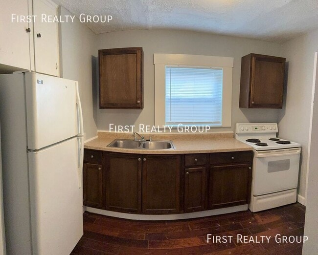 Photo - 2921 N Main St Unit Apt. 5