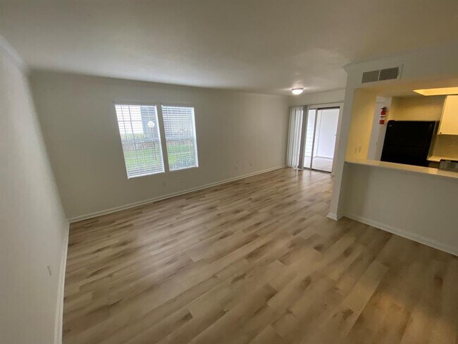 Photo - 12902 Brant Rock Dr Unidad 223