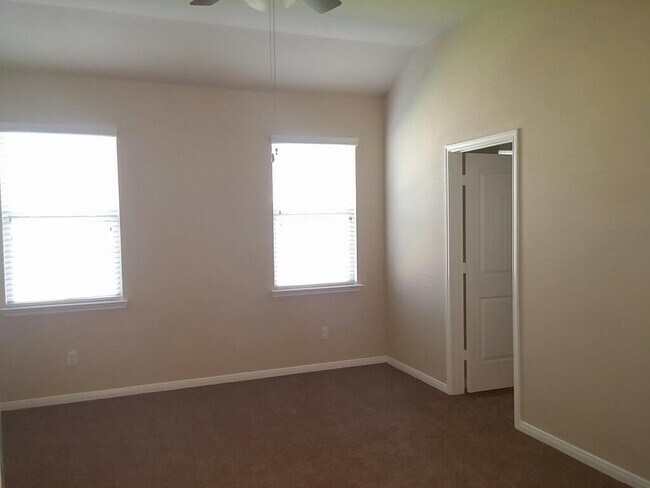 Photo - 9451 Elliot's Ct