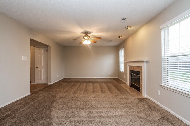 Photo - 209 Bent Stream Ln