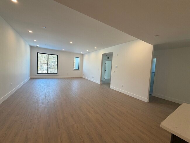 Photo - 1060 Main St Unit 306