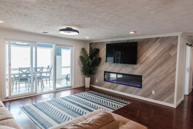 Photo - 7633 S West Bay Shore Dr