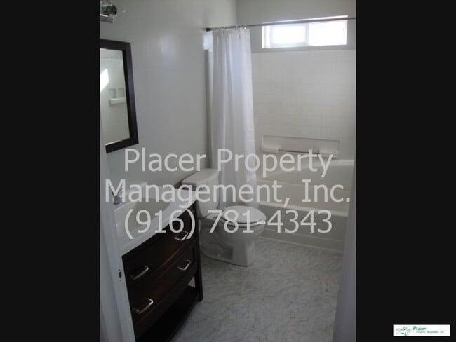 Photo - Roseville - Half plex  2 bedroom 2 bath 2 ...