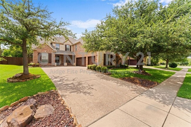 Building Photo - Beautifully Maintained, 2-Story 5/3.5/3 Ne...