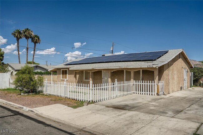 Photo - 4710 E Arizona Ave