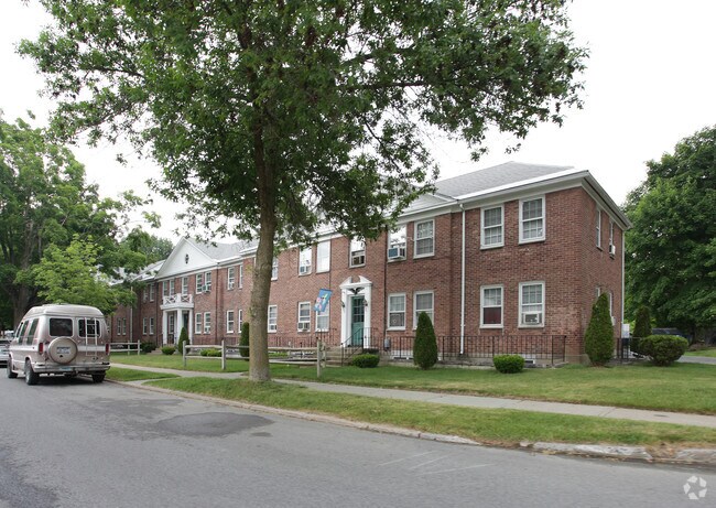 Colonial Gardens Apartments - Colonial Gardens Apartments