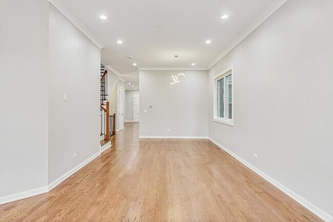 Photo - 6626 S Ingleside Ave