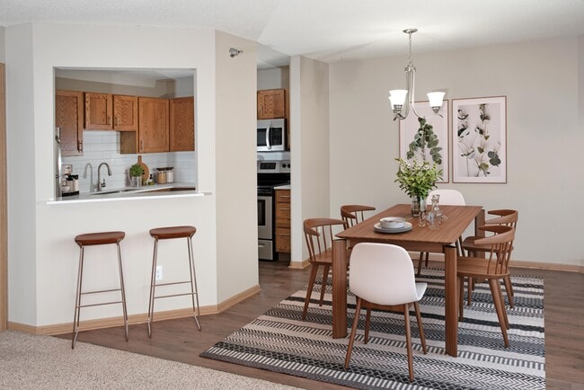 Photo - Woodridge on Second