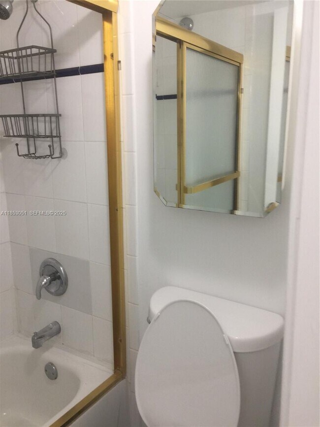 Photo - 9229 SW 87th Ave Unit D7