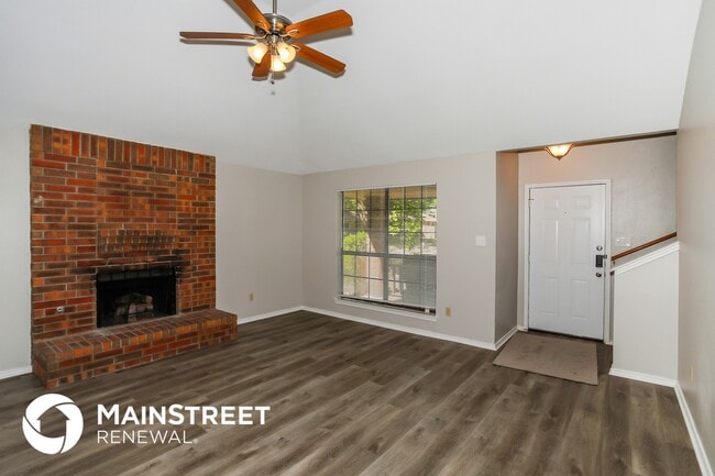 Photo - 1052 Colony St