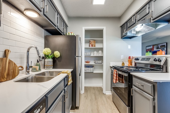 Photo - The Reid Apartments