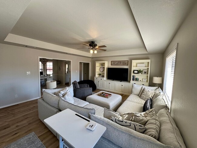 Photo - Welcome to this charming 3-bedroom, 2-bathroom home located in the heart of Russellville, AR.