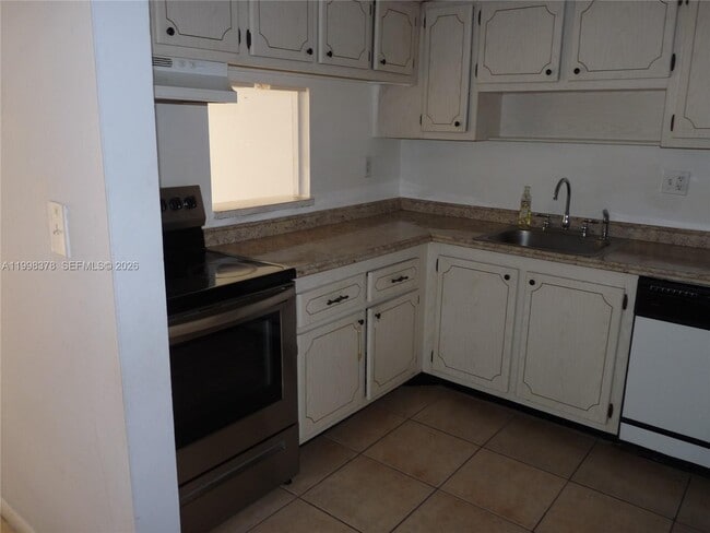 Photo - 14525 N Kendall Dr Unidad 102J