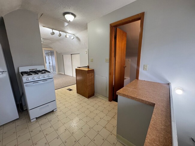 Photo - 1285 Cook Ave