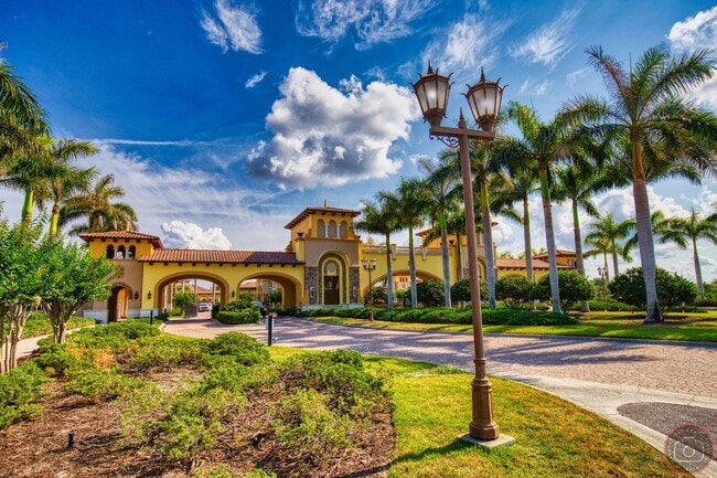 Photo - Seasonal Short-Term Coach Home 2-Bedrooms plus den, 2-Bath in Gran Paradiso!