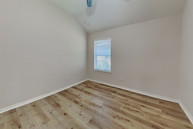 8506 Hunters Village Dr