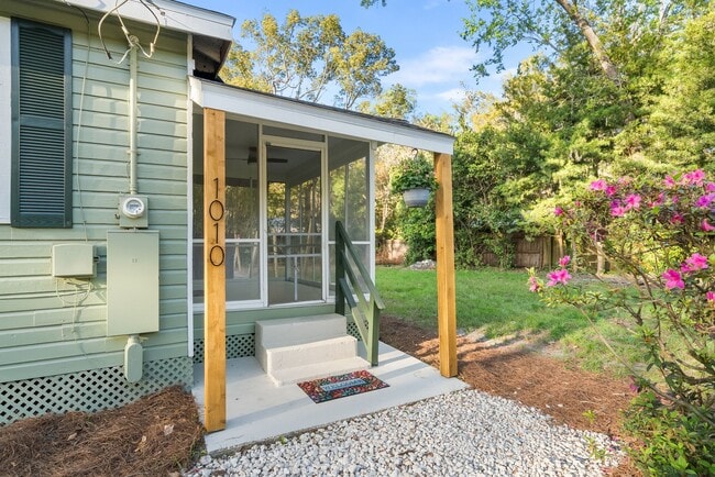 Photo - 1010 NE 7th Pl